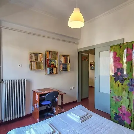 Ivy's Leaves, Value Flat In The Inner Chania *