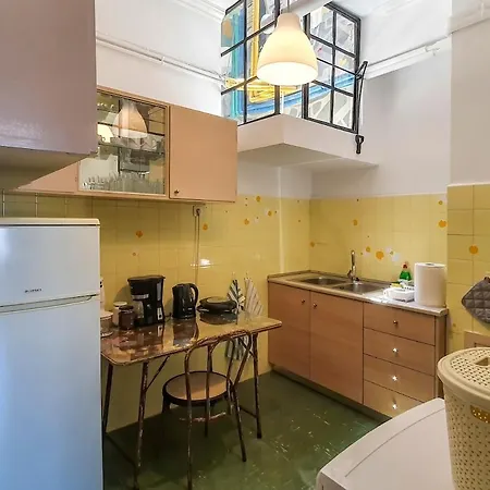 Ivy's Leaves, Value Flat In The Inner Chania